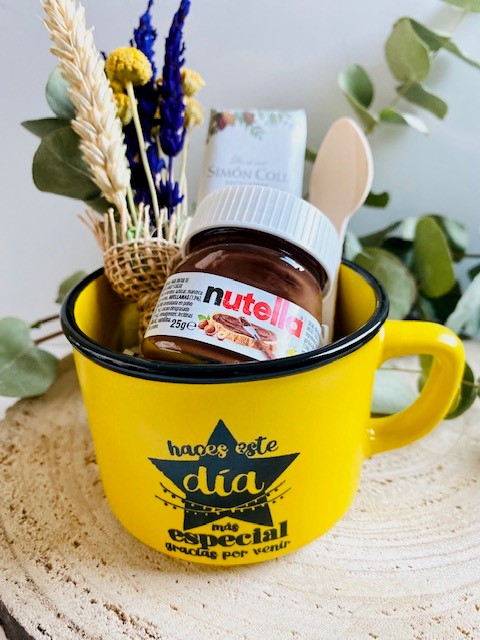 Taza amarilla Taza amarilla - Los eventos de Moni-K